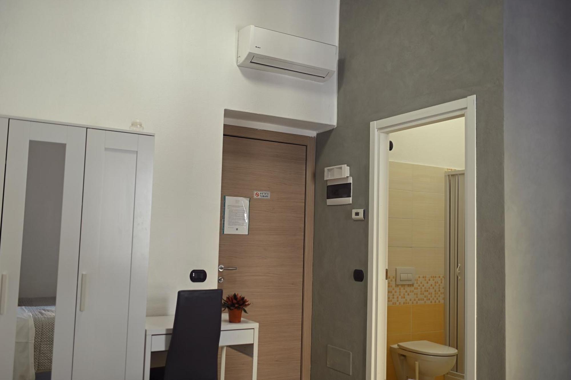 La Gloria Rho Private Rooms Only Екстериор снимка