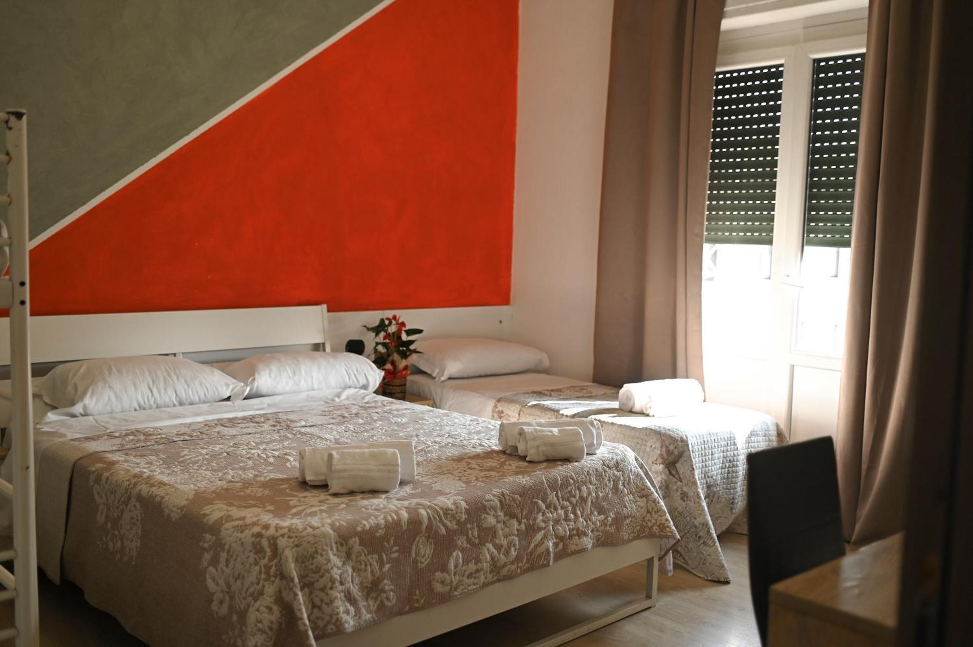 La Gloria Rho Private Rooms Only Екстериор снимка